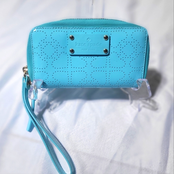kate spade Handbags - Kate Spade Blue Wristlet Wallet